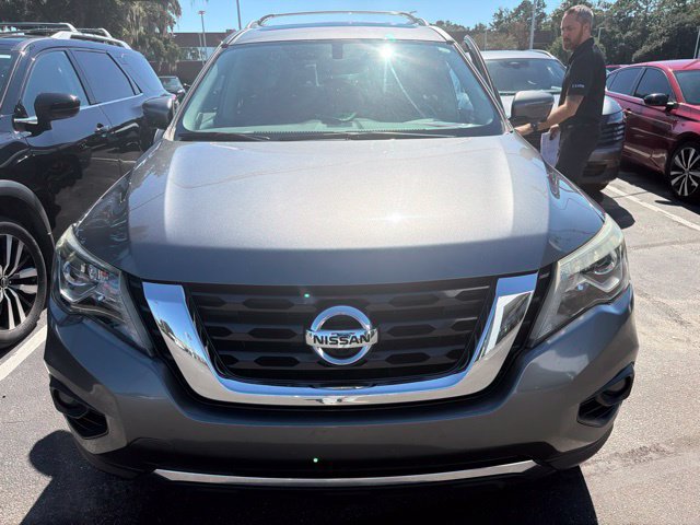 Used 2018 Nissan Pathfinder Platinum w/ Cargo Package FWD image 7