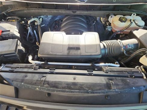 Used 2021 Chevrolet Suburban RST w/ Luxury Package image 29