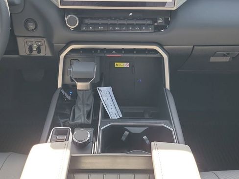 New 2026 Toyota Tundra Limited AWD/4WD image 15