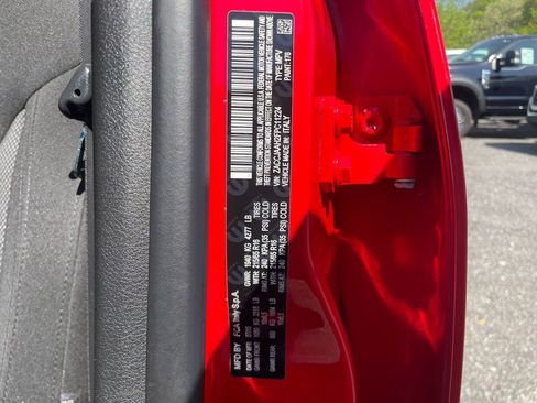 Used 2015 Jeep Renegade Sport w/ Power & Air Group FWD image 32