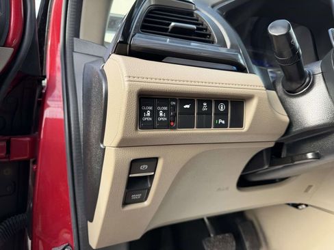 Used 2023 Honda Odyssey Elite image 42