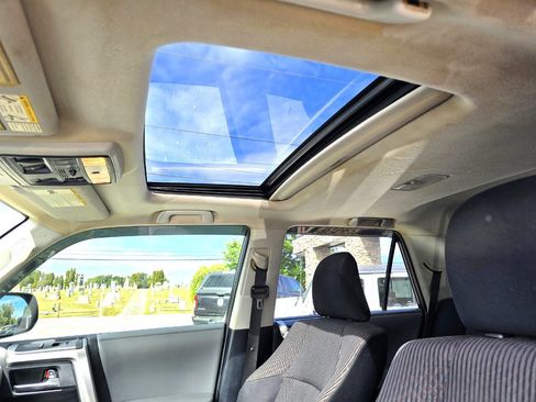 Used 2013 Toyota 4Runner SR5 image 21