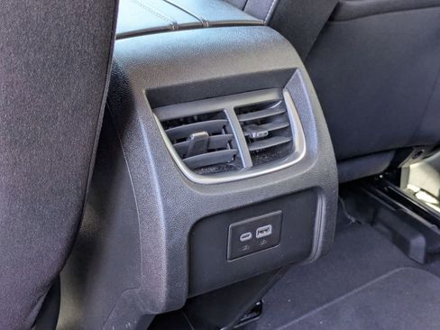 Used 2025 Chevrolet Blazer LT AWD/4WD image 26