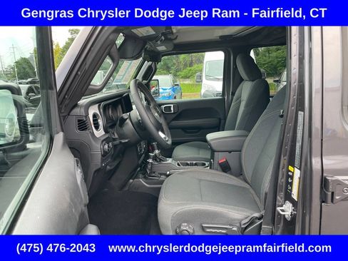 Certified 2025 Jeep Wrangler Unlimited Sahara AWD/4WD image 47