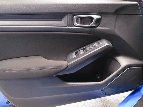 Used 2025 Honda Civic Sport image 6