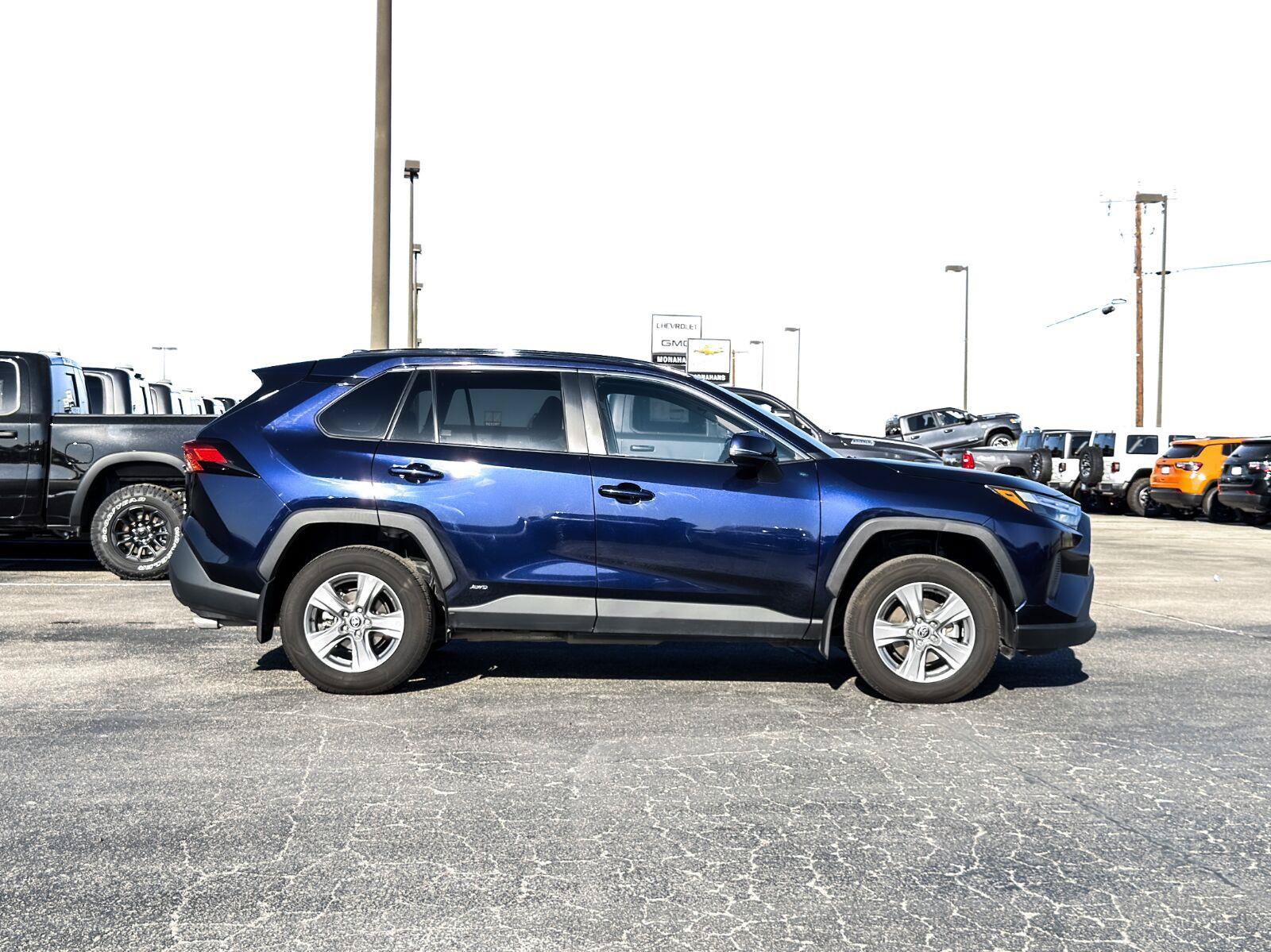 Used 2024 Toyota RAV4 XLE w/ Convenience Package AWD/4WD image 8