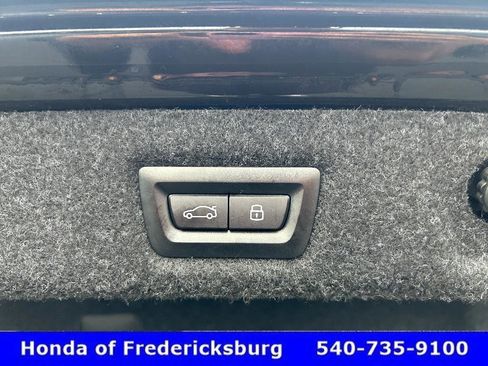 Used 2023 BMW 530e xDrive image 12