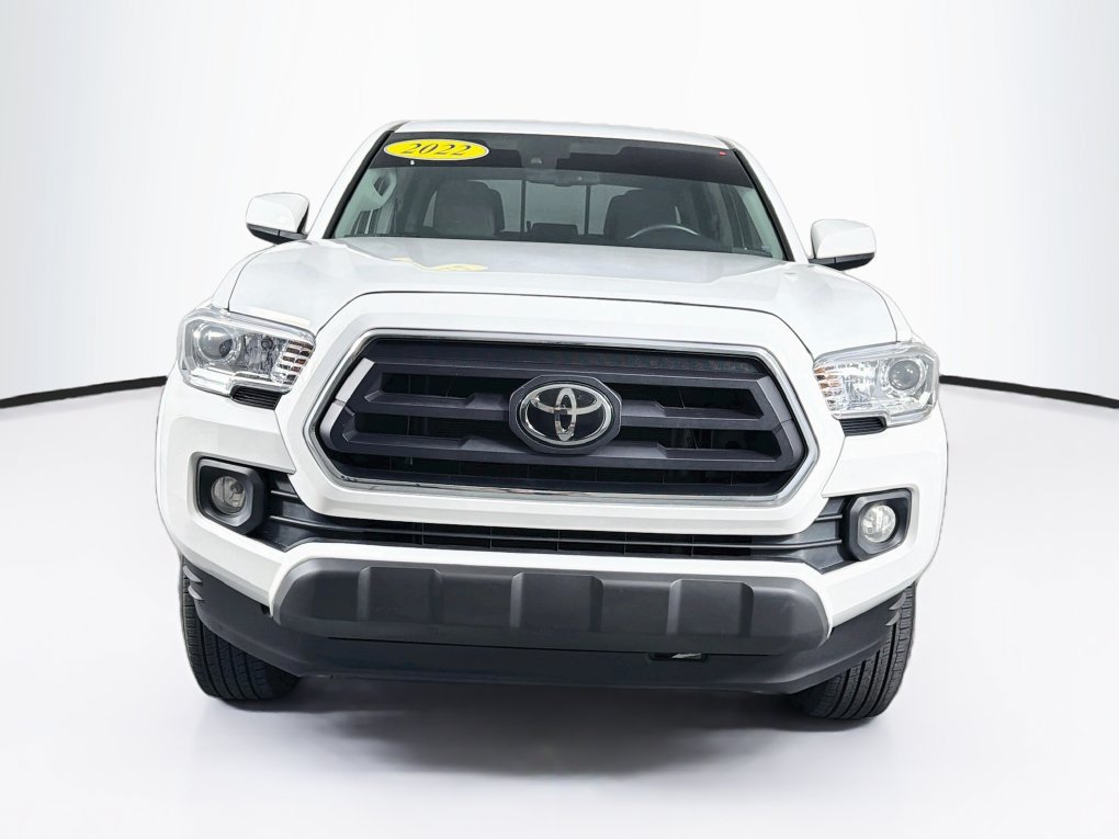 Used 2022 Toyota Tacoma SR5 RWD image 2