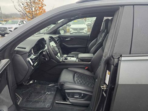 Used 2021 Audi RS Q8 w/ Carbon Optic Package image 22