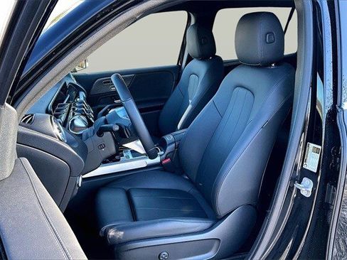 Certified 2025 Mercedes-Benz GLB 250 4MATIC image 24