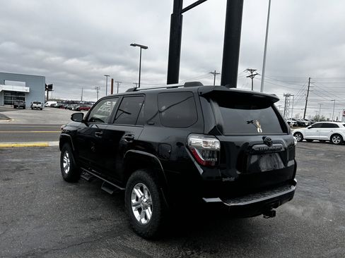 Used 2019 Toyota 4Runner SR5 Premium image 3