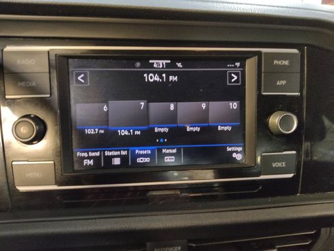 Used 2021 Volkswagen Jetta S FWD image 25