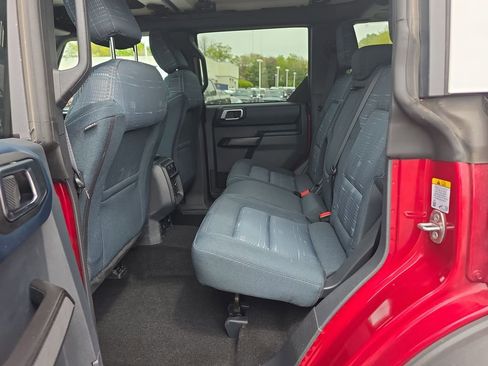 Used 2025 Ford Bronco Heritage Edition AWD/4WD image 16