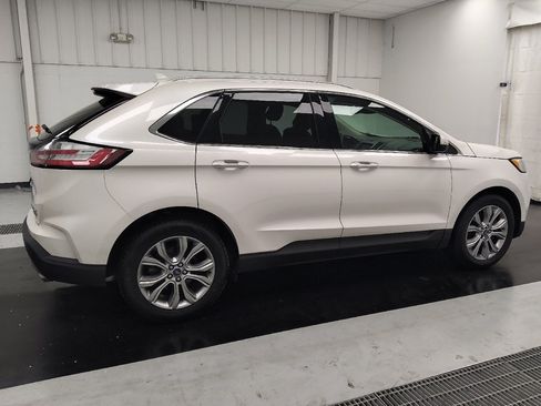 Used 2019 Ford Edge Titanium w/ Cold Weather Package AWD/4WD image 10