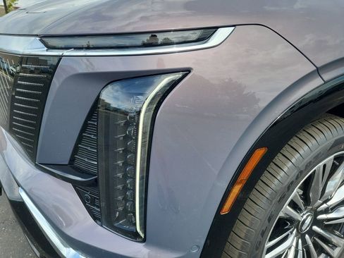 New 2026 Cadillac Vistiq Premium Luxury image 5