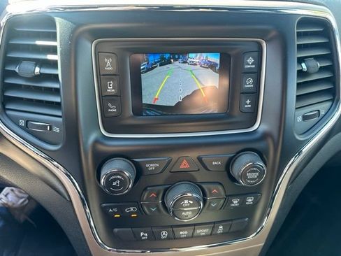 Used 2016 Jeep Grand Cherokee Laredo w/ Quick Order Package 23E AWD/4WD image 19