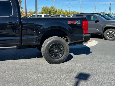 Used 2022 Ford F250 Platinum image 11