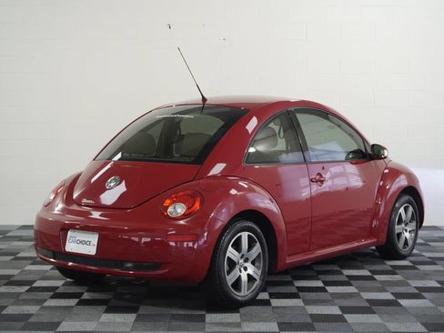 Used 2006 Volkswagen Beetle Coupe w/ Package 1 FWD image 6