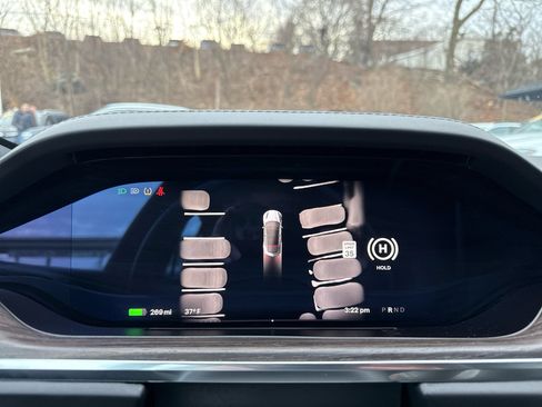 Used 2022 Tesla Model S Standard Range image 52