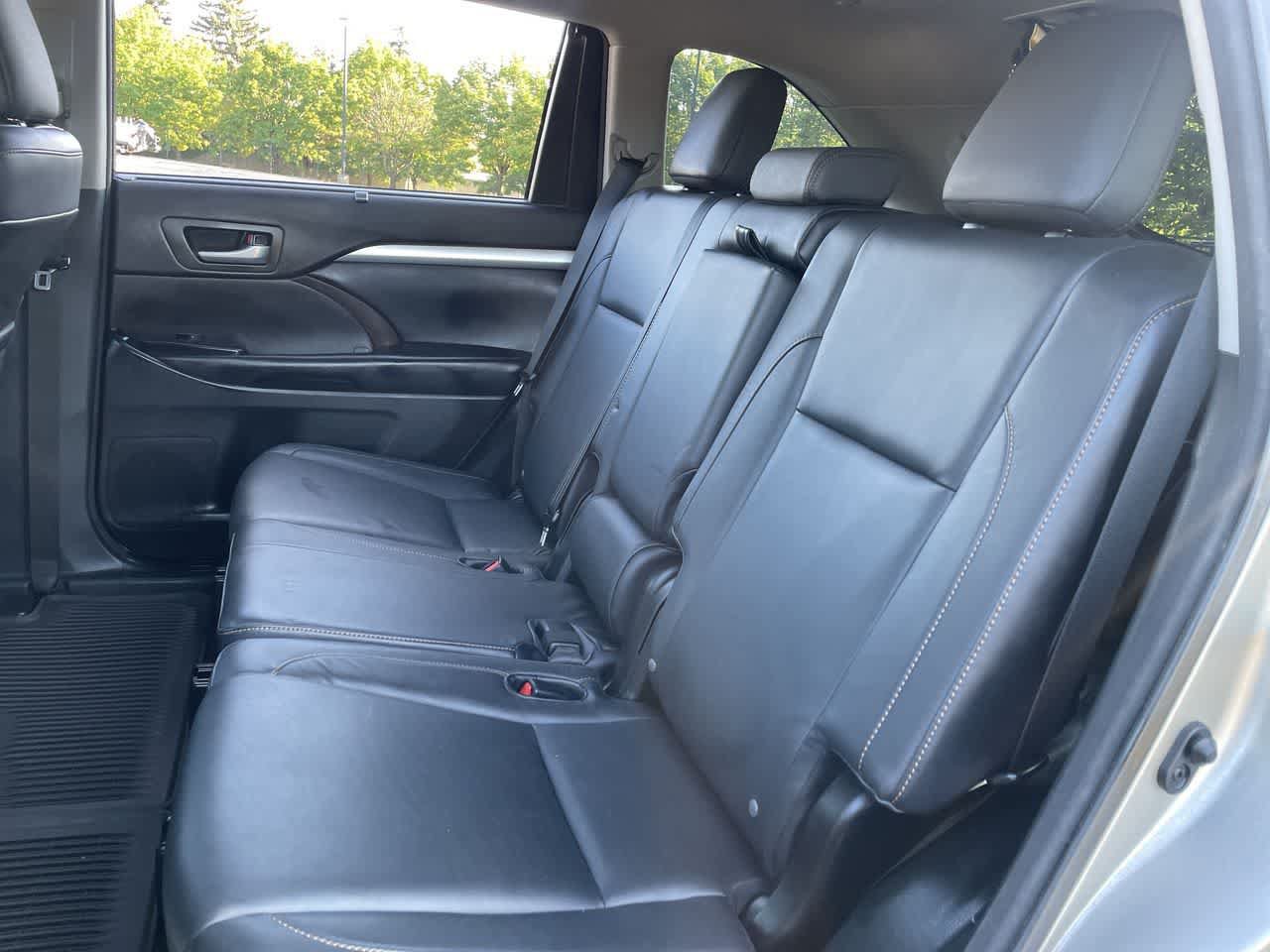 Used 2015 Toyota Highlander XLE AWD/4WD image 20