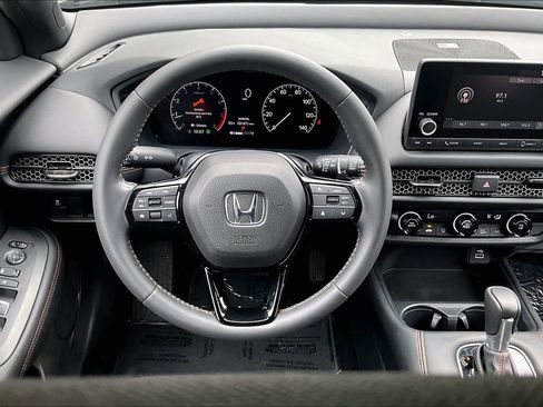 Used 2025 Honda HR-V Sport image 6