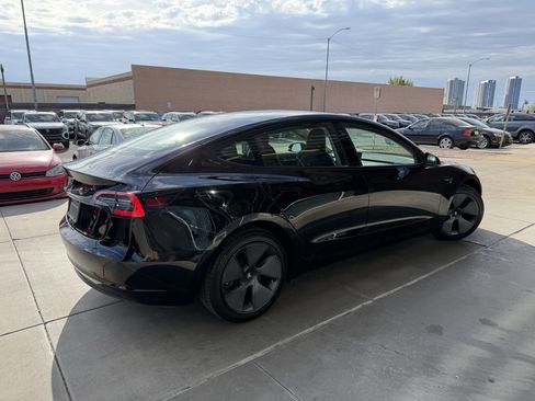 Used 2022 Tesla Model 3 image 4