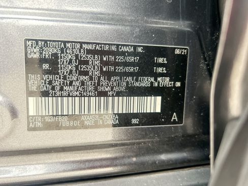 Used 2021 Toyota RAV4 LE FWD image 2