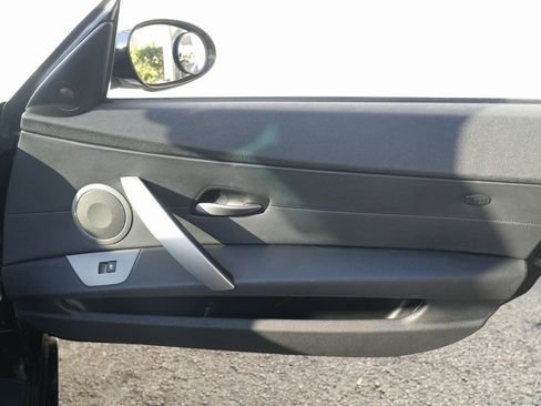 Used 2003 BMW Z4 2.5i image 25