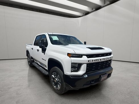 Used 2023 Chevrolet Silverado 2500 Custom AWD/4WD image 7