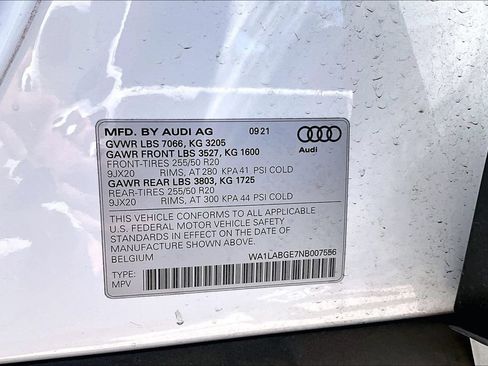 Used 2022 Audi e-tron Premium Plus AWD/4WD image 3