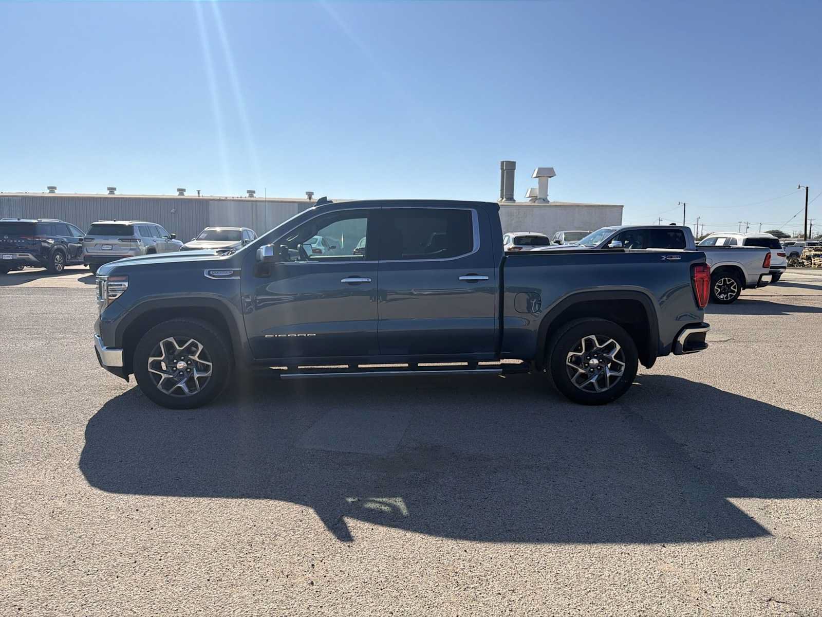 Used 2024 GMC Sierra 1500 SLT AWD/4WD image 11