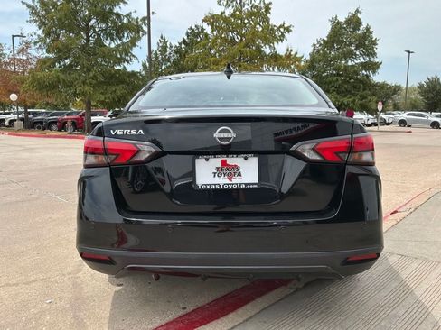 Used 2025 Nissan Versa SV FWD image 7