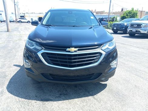Used 2020 Chevrolet Equinox LS w/ LS Convenience Package FWD image 4