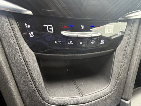 Certified 2025 Cadillac XT6 Premium Luxury image 4