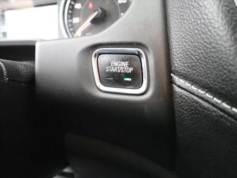 Used 2019 GMC Acadia SLT image 19