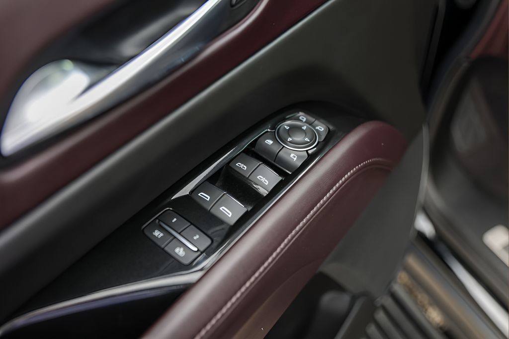 Certified 2023 Cadillac Escalade ESV Sport Platinum w/ LPO, ONYX Package AWD/4WD image 23