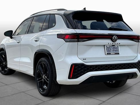 New 2026 Volkswagen Tiguan SE R-Line FWD image 12