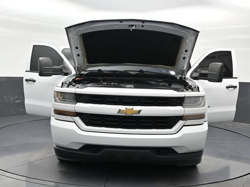 Used 2016 Chevrolet Silverado 1500 Custom w/ Custom Convenience Package RWD image 41