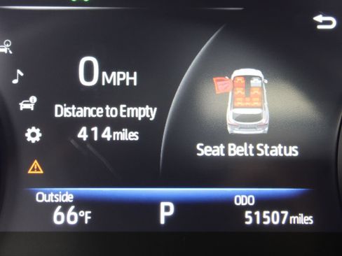 Used 2021 Toyota Highlander XLE AWD/4WD image 19