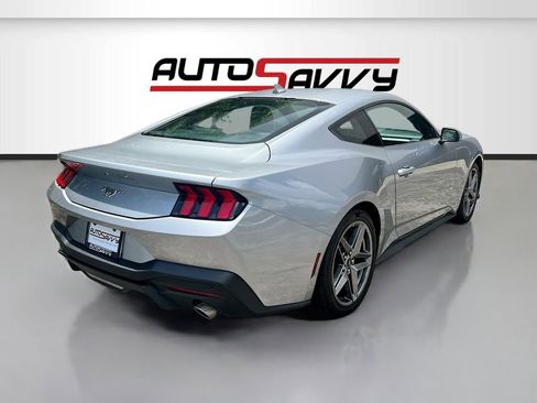 Used 2024 Ford Mustang Coupe RWD image 7