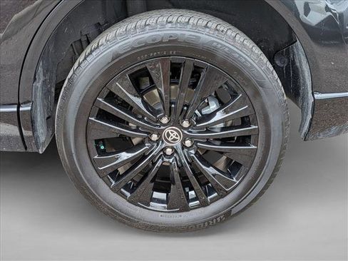 Used 2024 Toyota Venza Nightshade AWD/4WD image 23