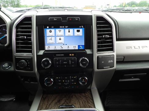 Used 2019 Ford F250 Lariat w/ Lariat Ultimate Package image 22