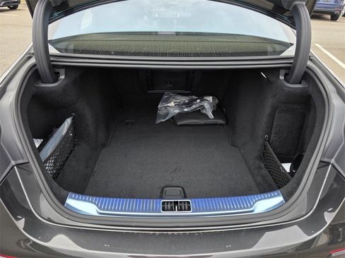New 2026 Mercedes-Benz S 500 4MATIC image 9