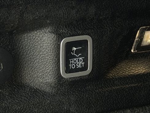 Used 2021 Jeep Grand Cherokee L Summit AWD/4WD image 32
