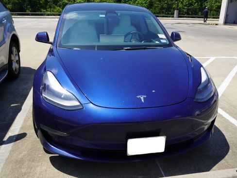 Used 2022 Tesla Model 3 Long Range AWD/4WD image 2