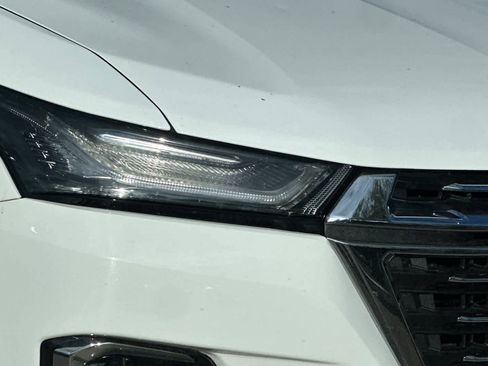 Used 2023 Chevrolet Traverse LT w/ LT Premium Package image 36