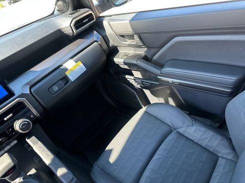 New 2026 Toyota 4Runner TRD Off-Road Premium AWD/4WD image 20
