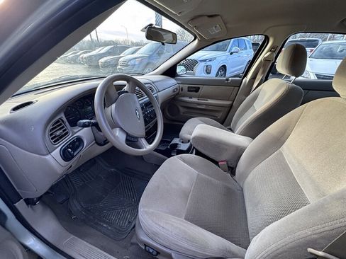 Used 2004 Ford Taurus SE image 12