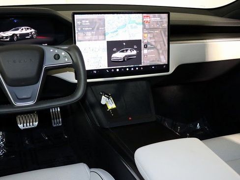 Used 2023 Tesla Model S Plaid image 16