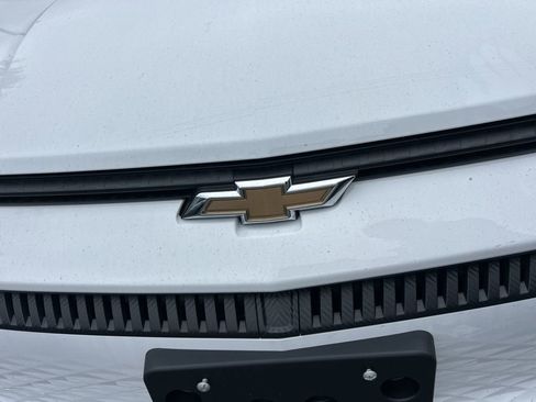 New 2026 Chevrolet Equinox EV LT image 7